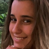 Julia Gomez Naken