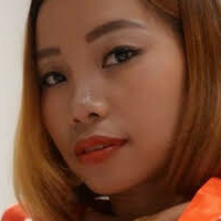 Julia Leung Naken