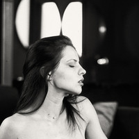 Julia Zu Naken