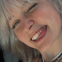 Juliafox038711 Naken