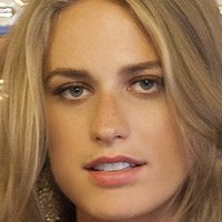 Julie Henderson Naken