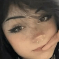 Julie Kitty Naken