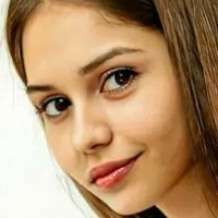 Juliete Naken