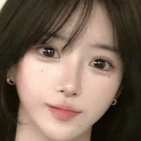 j.yce Naken