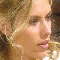 Karine Nuris Naken