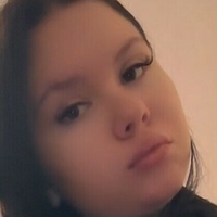 Karoline Naken