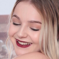 Kat Soles Naken