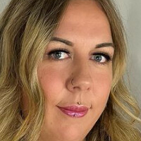 Kate Anderson Naken