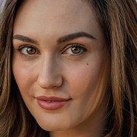 Katherine Barrell Naken