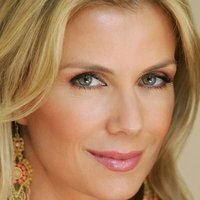 Katherine Lang Naken