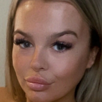 Kaylthomsen Naken