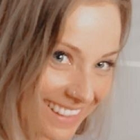 Kelly Gee Naken