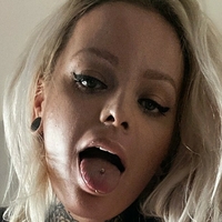 Kelly Pearl Naken