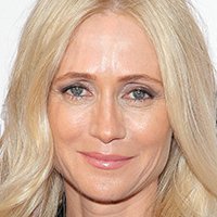 Kelly Rowan Naken