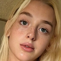 kenziereena Naken