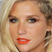 Kesha Rose Sebert Naken
