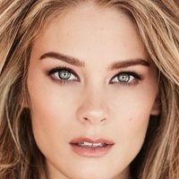 Kim Matula Naken