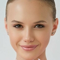 Kristina Shmidt Naken