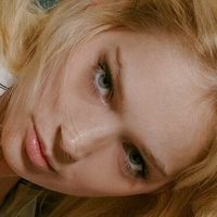 Kylie Belle Naken