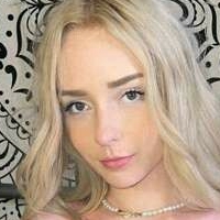 Kylie Kay Naken