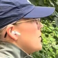 Lara Esser Naken
