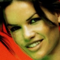 Lara Weller Naken