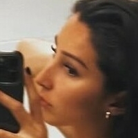 Larafina Naken