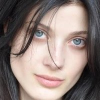 Larissa Hofmann Naken