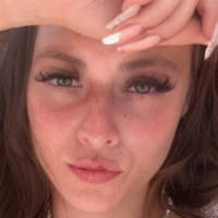 Laura Frey (l.frxy) Fakes Naken