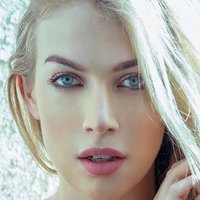 Laura Jacobs Naken