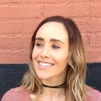 Laura Lane Naken