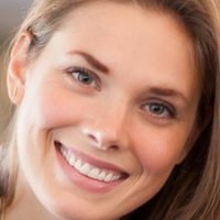 Laura Lea Naken