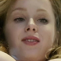 Laura Lit Naken