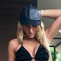 Laura Matucci Naken