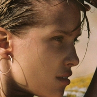 Laura Oganessian Naken