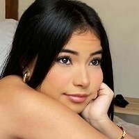 Laura Ospina Naken