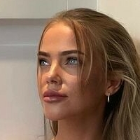 Laura Rypa Naken