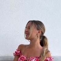 Laura Schwarzer Naken