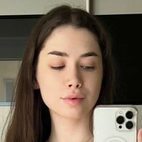 Laurel Jeune Naken
