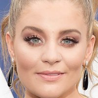 Lauren Alaina Naken