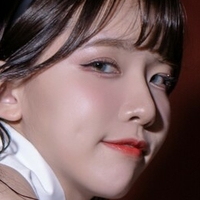 Lee Ahrin Naken