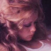 Leslie Leah Naken