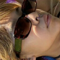 Leslie Luv Naken