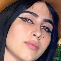 Lia Scarlett Naken