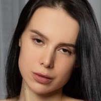 Lili Eris Naken
