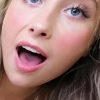 Lily Daisy Phillips Naken