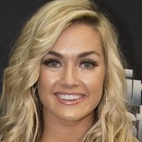 Lindsay Arnold Naken