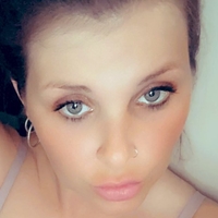 lindzee Naken
