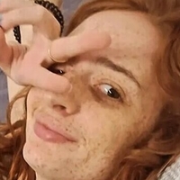 Liora Fin Naken
