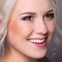 Lisa Bund Naken